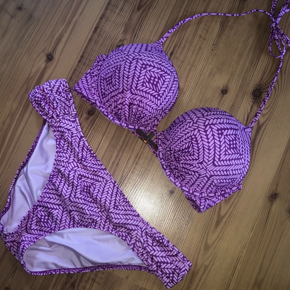 Victoria’s Secret Miraculous Bombshell Bikini
